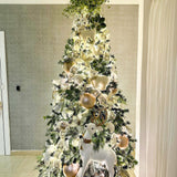 Árvore de Natal + Decoração 360º Rena Clean Inclusa - 2,10 Metros